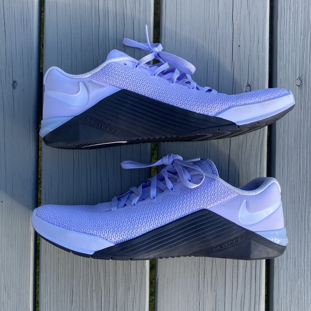 Nike women’s Metcon 5 size 11. Lavender